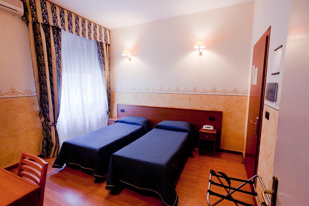 Hotel Lungomare Reggio di Calabria Bagian luar foto
