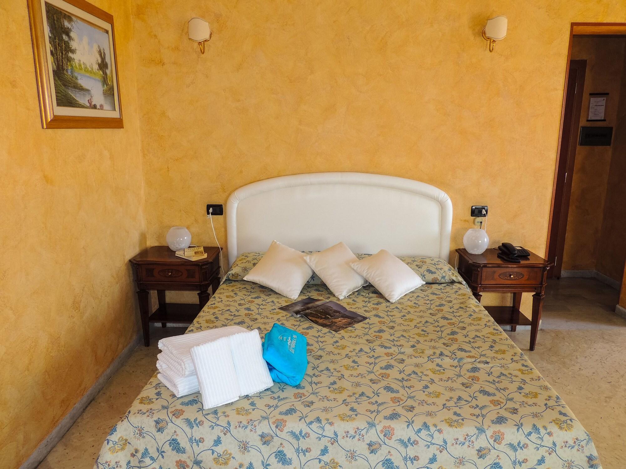 Hotel Lungomare Reggio di Calabria Bagian luar foto