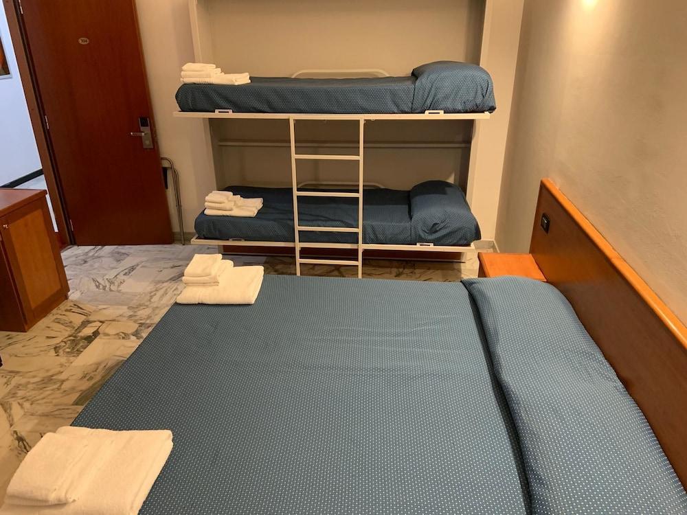 Hotel Lungomare Reggio di Calabria Bagian luar foto