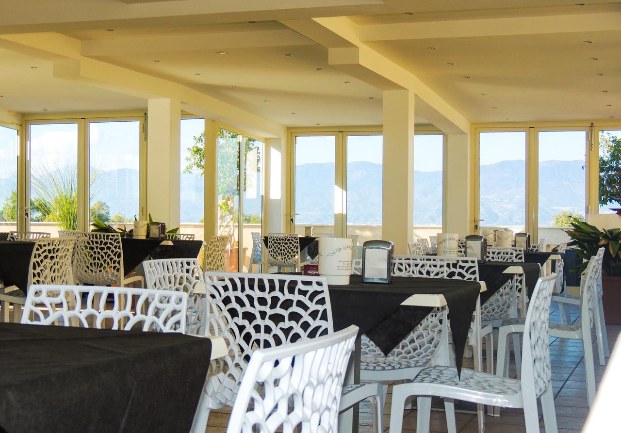 Hotel Lungomare Reggio di Calabria Bagian luar foto