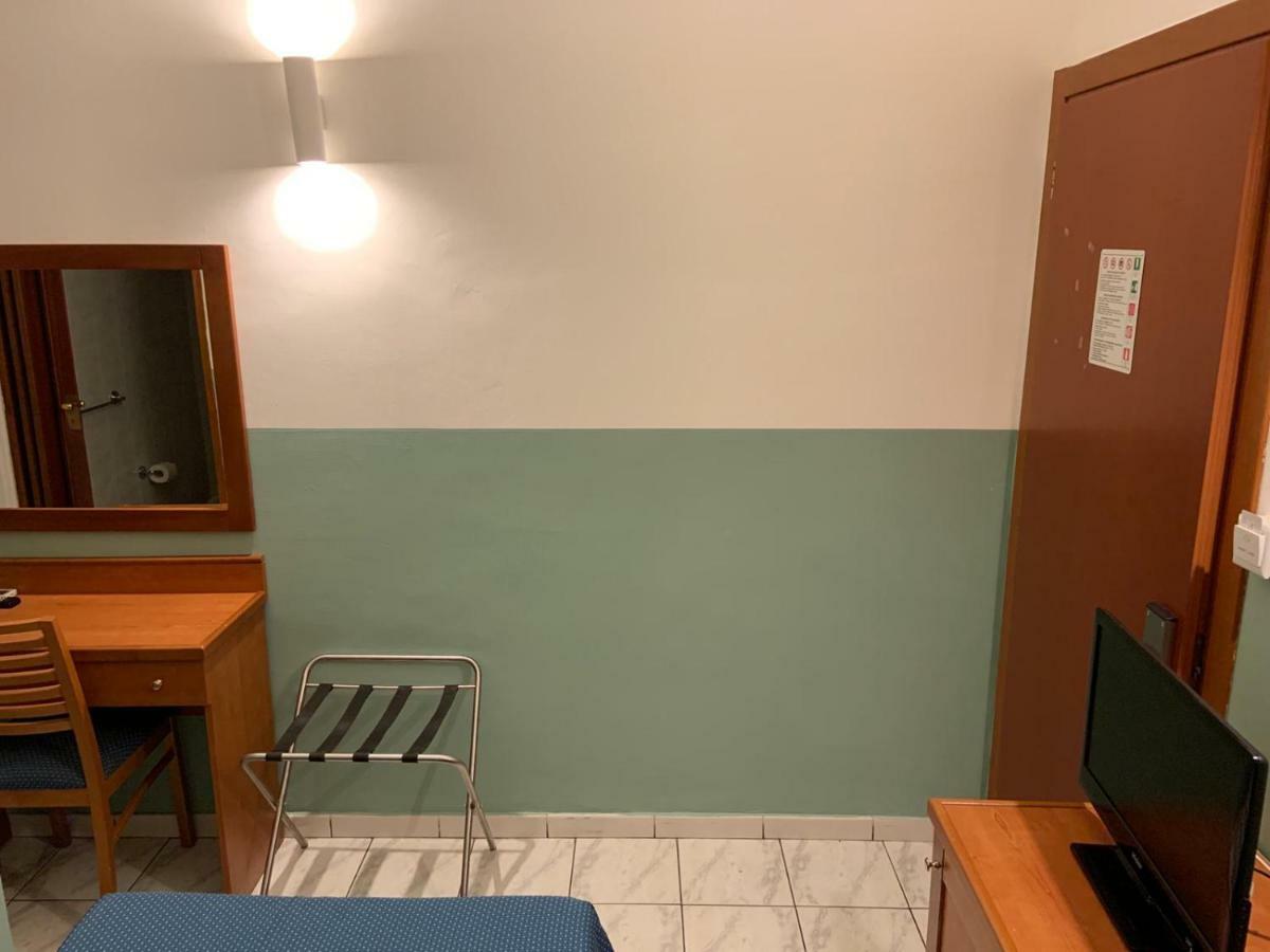 Hotel Lungomare Reggio di Calabria Bagian luar foto
