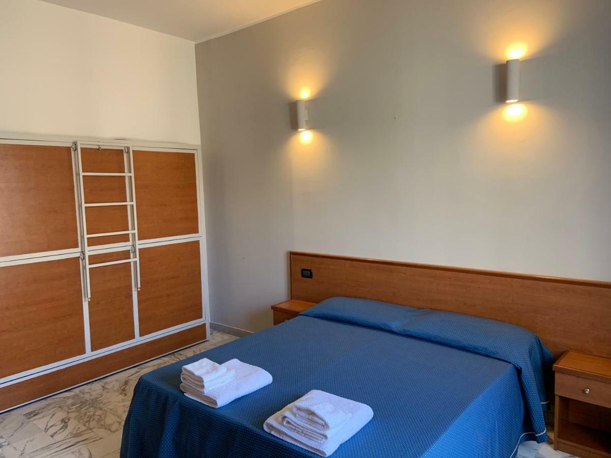 Hotel Lungomare Reggio di Calabria Bagian luar foto