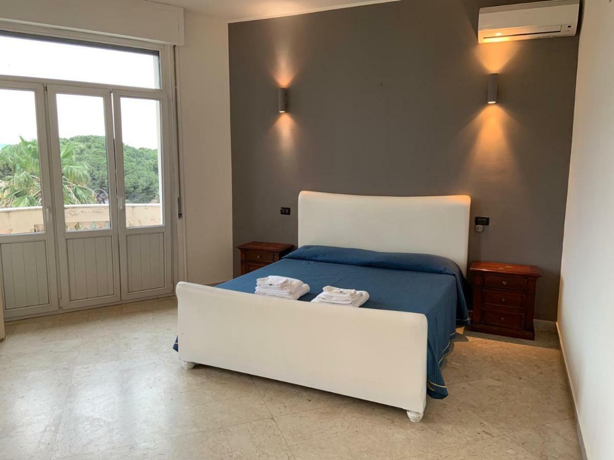 Hotel Lungomare Reggio di Calabria Bagian luar foto