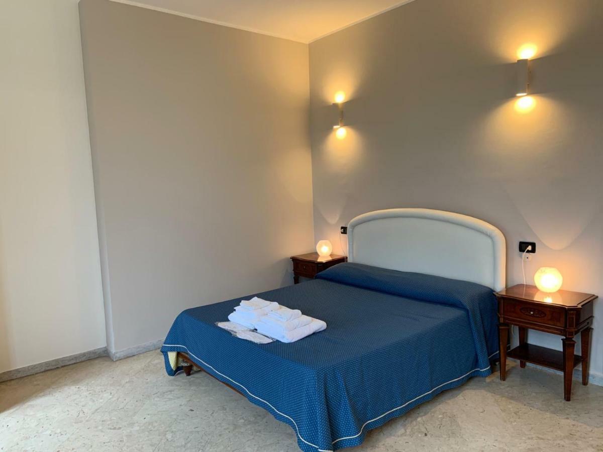Hotel Lungomare Reggio di Calabria Bagian luar foto