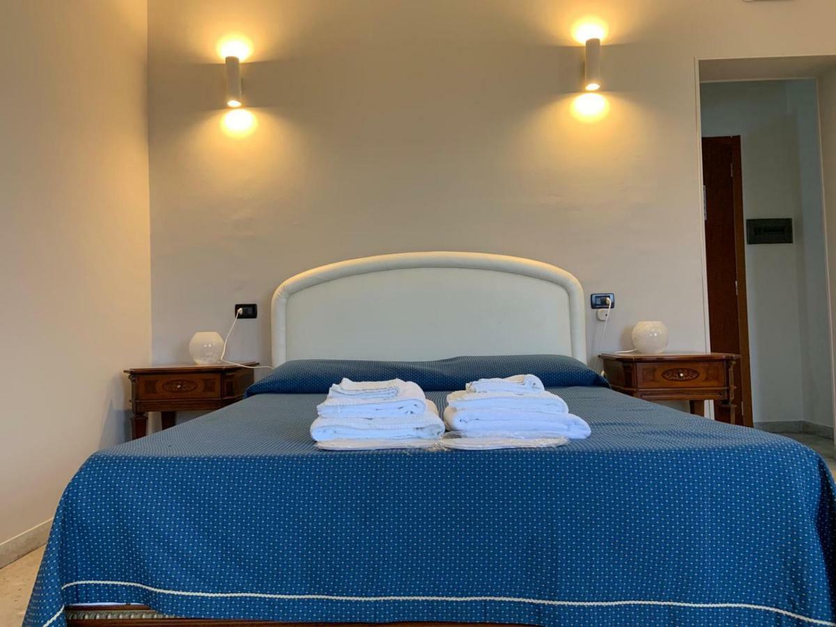 Hotel Lungomare Reggio di Calabria Bagian luar foto