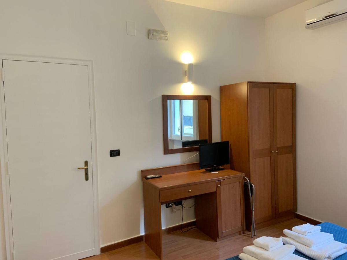 Hotel Lungomare Reggio di Calabria Bagian luar foto